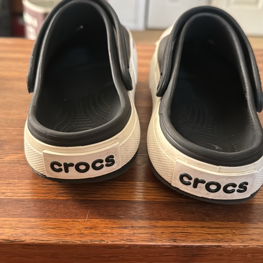 Crocs - Picture 3 of 6